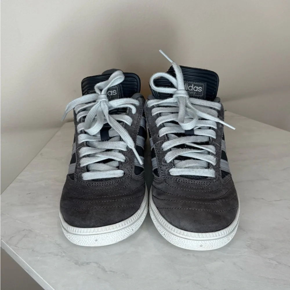 🔥Adidas Busenitz Gray Sneakers Women’s Sz 6🔥 - Picture 3 of 5